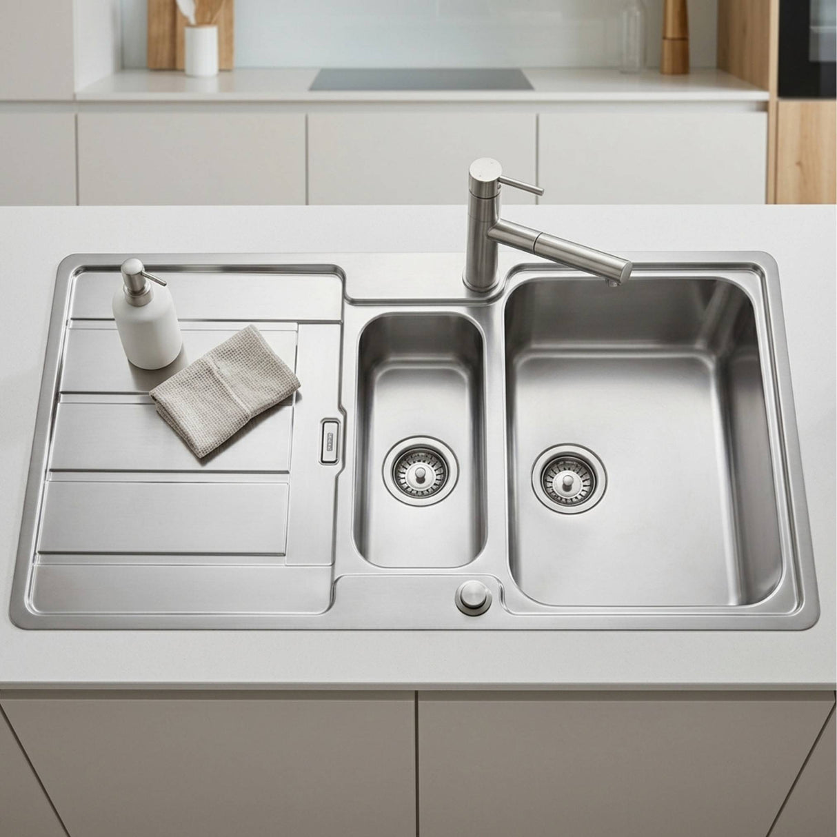 Franke Hydros Spüle mit zwei Becken und gerillter Abtropffläche aus Edelstahl