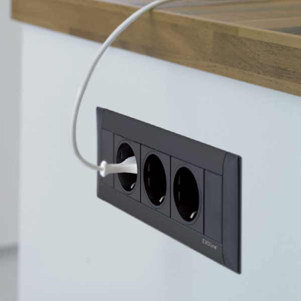 EVOline Frame 3-fach Steckdose