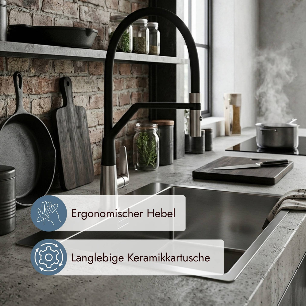 Tono Pro Armatur von systemceram in Edelstahlfinish passend zu Keramikspülen und Edelstahlakzenten