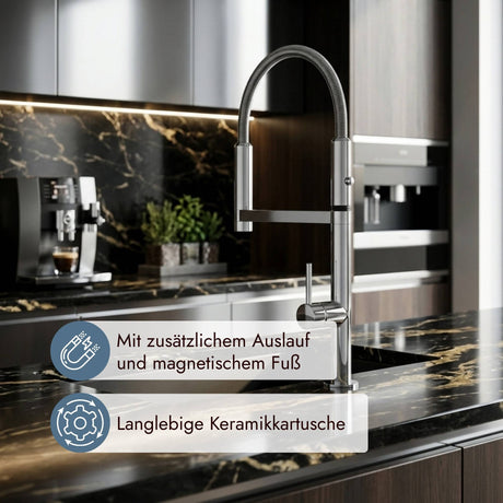 systemceram Move Küchenarmatur mit flexiblem Bogen und magnetischem Fuß für eine praktische Nutzung im Küchenalltag